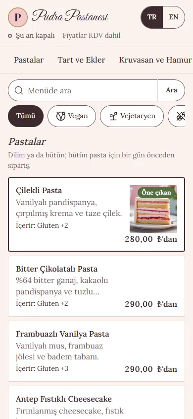 Misafir menüsünün telefondaki görünümü: kategori sekmeleri, arama alanı ve tek sütunlu ürün listesi.